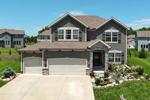139 Briar Valley Ln, Blue Springs, MO, 64064-7994 | Card Image