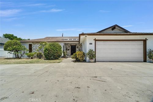 10422 Gilbert St, Anaheim, CA, 92804-5231 | Card Image