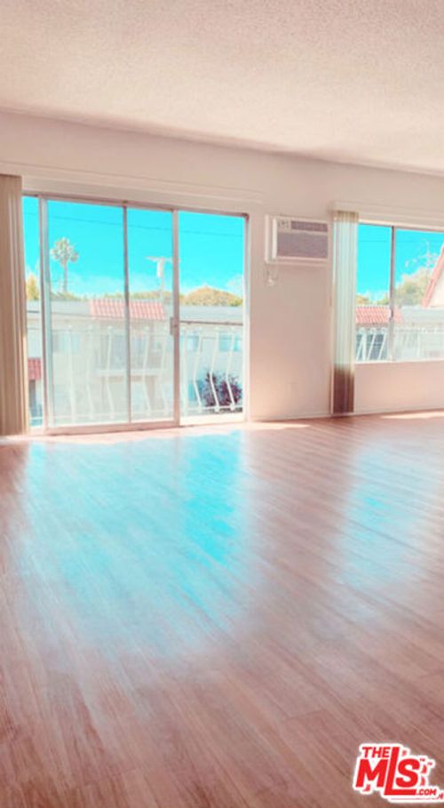 apt-10-11081 Rose Ave, Los Angeles, CA, 90034-2040 | Card Image