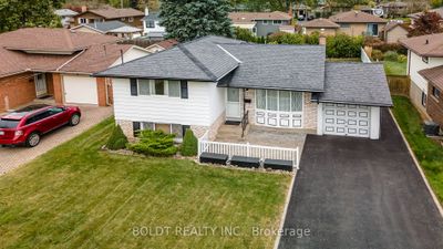 12 Noelle Dr, House other with 3 bedrooms, 2 bathrooms and 7 parking in Saint Catharines ON | Image 2