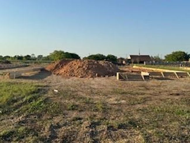 121 Bayou Bend Blvd, House other with 4 bedrooms, 3 bathrooms and null parking in Angleton TX | Image 11