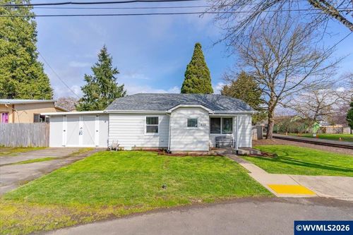 212 Picture St, Independence, OR, 97351-2123 | Card Image