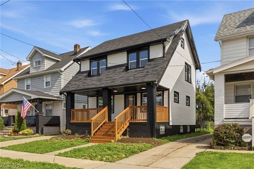 18815 Arrowhead Ave, Cleveland, OH, 44119-2140 | Card Image