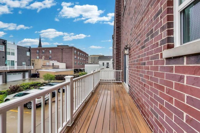 8127 Floral Ave, Townhouse with 3 bedrooms, 4 bathrooms and 3 parking in Skokie IL | Image 22