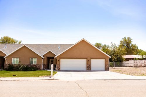 845 W 400 S, Vernal, UT, 84078-2961 | Card Image