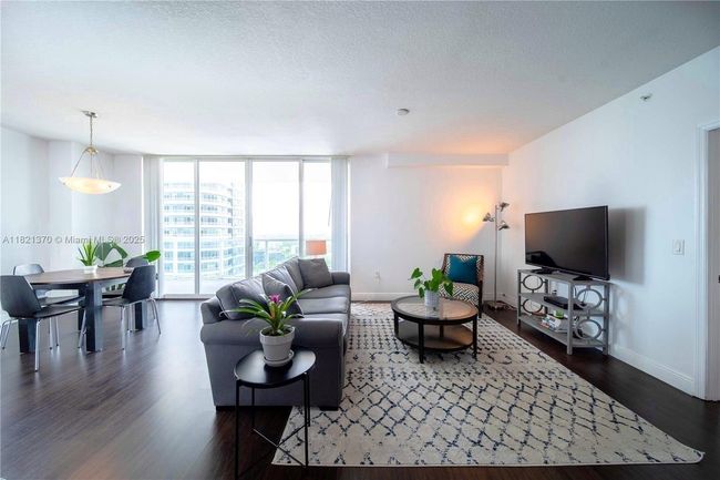 APT-2201 - 1250 S Miami Ave, Condo with 2 bedrooms, 2 bathrooms and null parking in Miami FL | Image 8