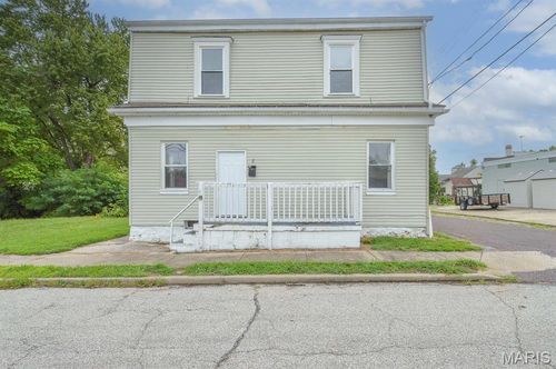8 N 16th St, Belleville, IL, 62220-1022 | Card Image