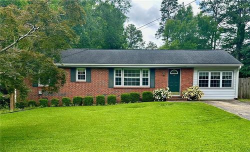 1468 Spruce Dr Se, Smyrna, GA, 30080-5632 | Card Image