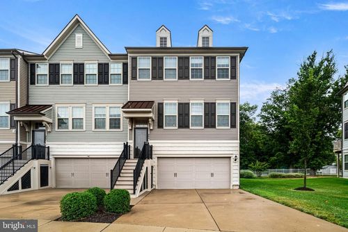 464 Rowan St, WARMINSTER, PA, 18974-5229 | Card Image