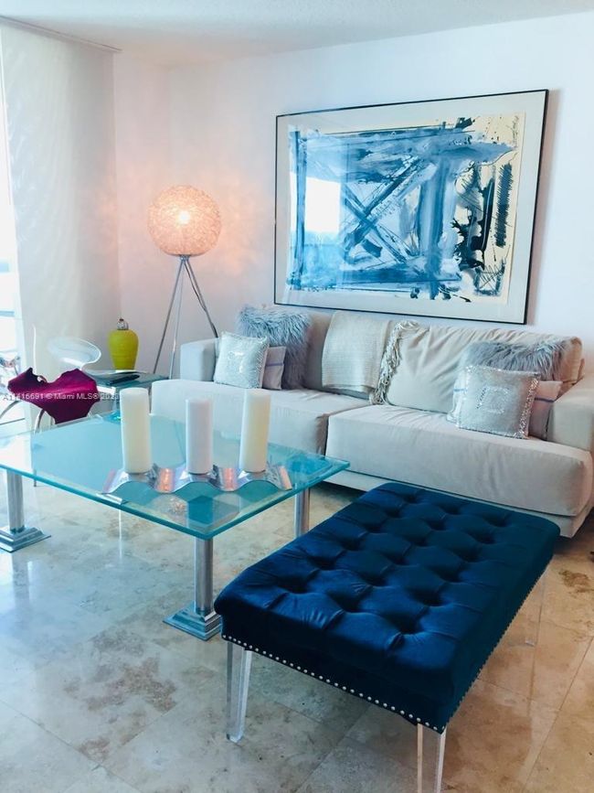 APT-2110 - 2101 Brickell Ave, Condo with 1 bedrooms, 1 bathrooms and null parking in Miami FL | Image 5