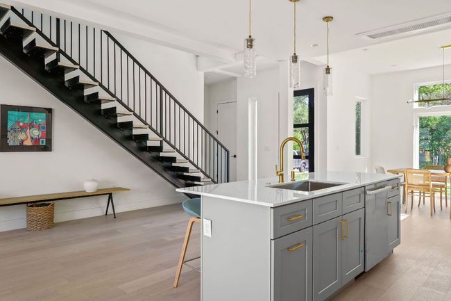 1 - 2611 Davis Ln, Condo with 4 bedrooms, 4 bathrooms and 2 parking in Austin TX | Image 31