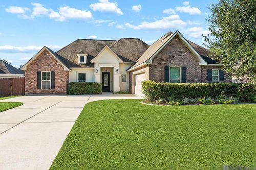 605 English Oak Drive, Madisonville, LA, 70447 | Card Image