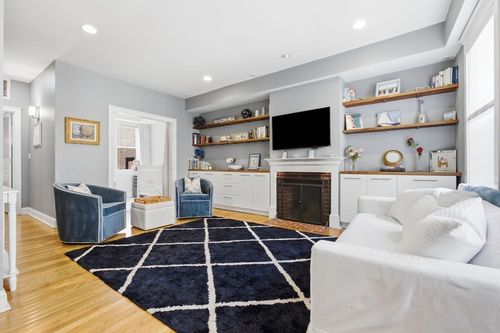1-35 Winthrop St, Boston, MA, 02129-3358 | Card Image