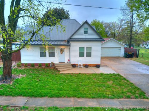 222 Pecan St, Coweta, OK, 74429-2258 | Card Image