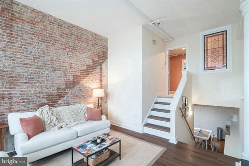 apt-101-50 N Front St, PHILADELPHIA, PA, 19106-2225 | Card Image