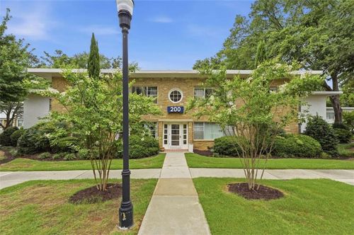 205-2240 Cheshire Bridge Rd Ne, Atlanta, GA, 30324-5707 | Card Image