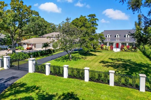 5060 18th Ave W, BRADENTON, FL, 34209-5125 | Card Image