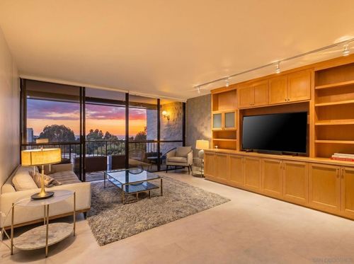 403-2500 Torrey Pines Rd, La Jolla, CA, 92037 | Card Image