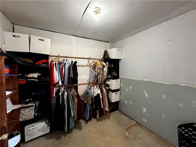 8889 Ne Highway 52, House other with 3 bedrooms, 1 bathrooms and null parking in Windsor MO | Image 33