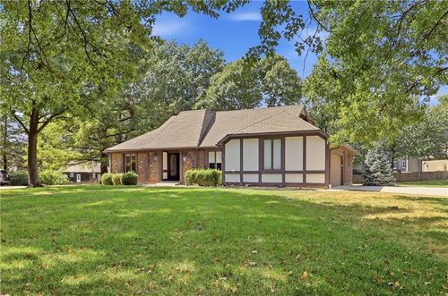 12820 Sagamore Rd, Leawood, KS, 66209-1601 | Card Image