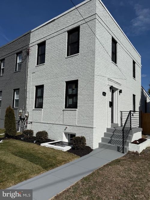 5049 8th St Ne, WASHINGTON, DC, 20017-2864 | Card Image