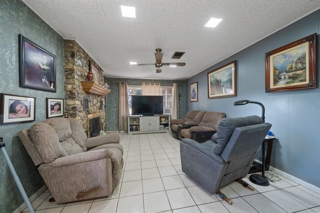 3800 Mcchristian St, House other with 3 bedrooms, 2 bathrooms and 4 parking in Big Spring TX | Image 11