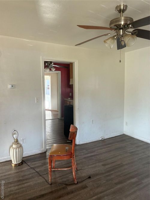 347 S 19th St, Saginaw, MI, 48601-1522 | Card Image