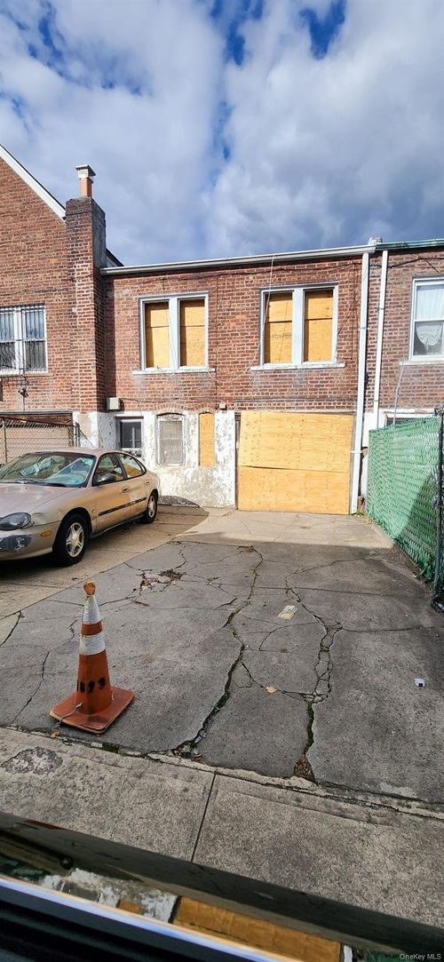 1804 Avenue W, Brooklyn, NY, 11229-4702 | Card Image