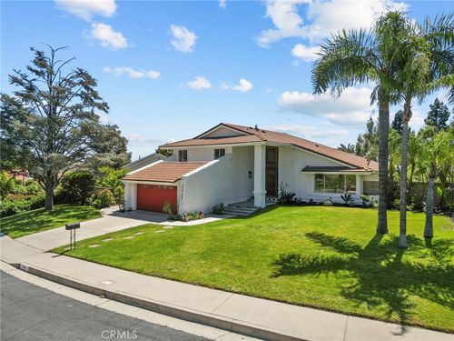 11743 Pala Mesa Dr, Porter Ranch, CA, 91326-1431 | Card Image