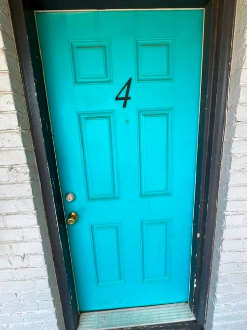 4-2206 W Hickory St, Denton, TX, 76201-5601 | Card Image