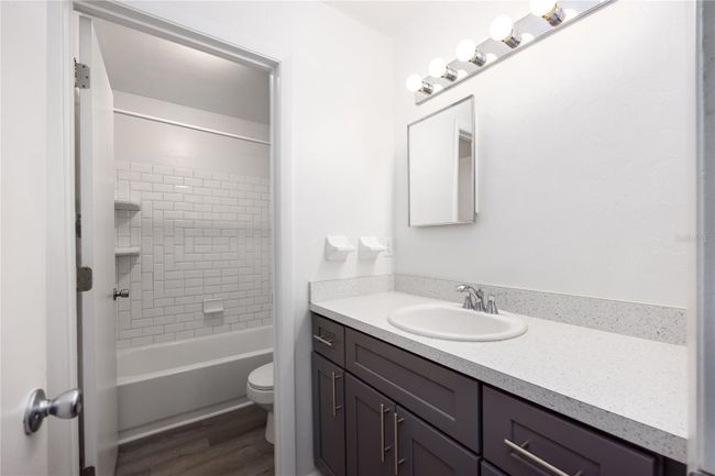Upstairs Vanity room | Image 11