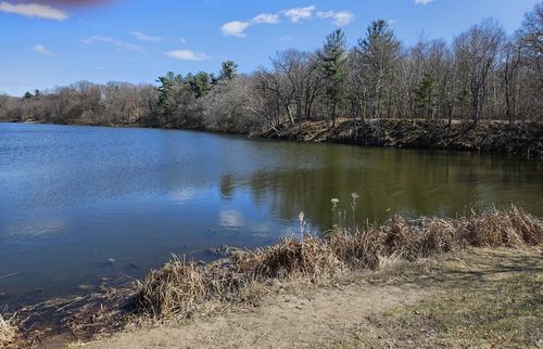 1352 5th Ave N / Shorewood Drive, Menomonie, WI, 54751 | Card Image