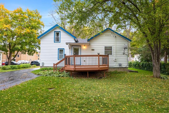 Deck has been recently stained. | Image 20