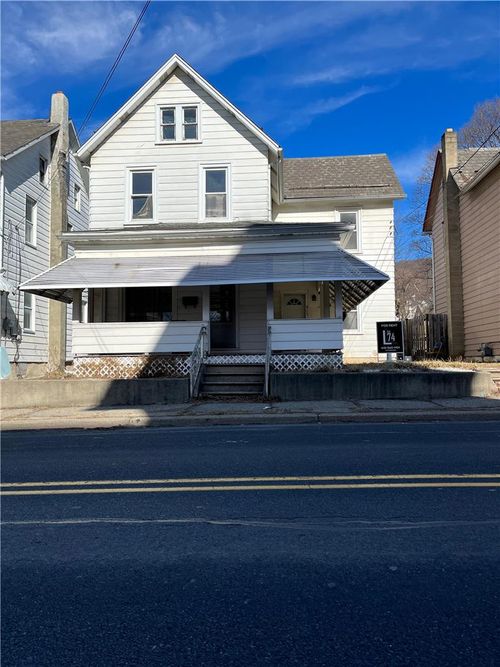 415 W Pennsylvania Ave, Pen Argyl Boro, PA, 18072 | Card Image