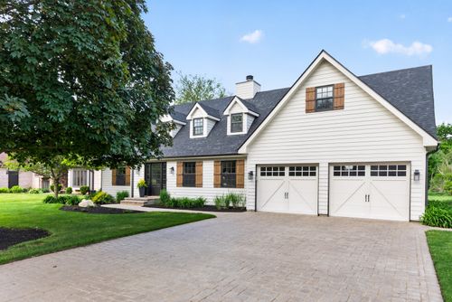 8517 Arizona Trl, Willow Springs, IL, 60480-1004 | Card Image