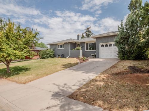 2467 Park Ave, Laramie, WY, 82070-4857 | Card Image