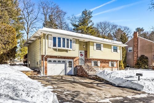 27 Audubon Rd, Reading, MA, 01867-1723 | Card Image