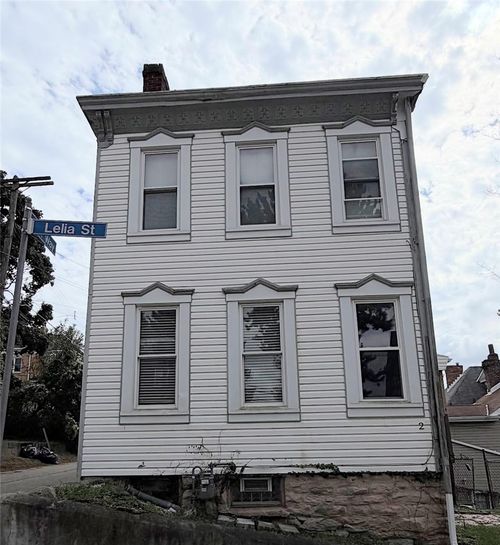 2 Lelia St, Mt Washington, PA, 15211-2227 | Card Image