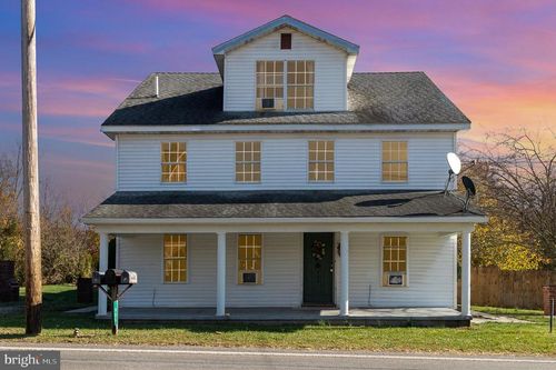 985 Irishtown Rd, NEW OXFORD, PA, 17350-9336 | Card Image