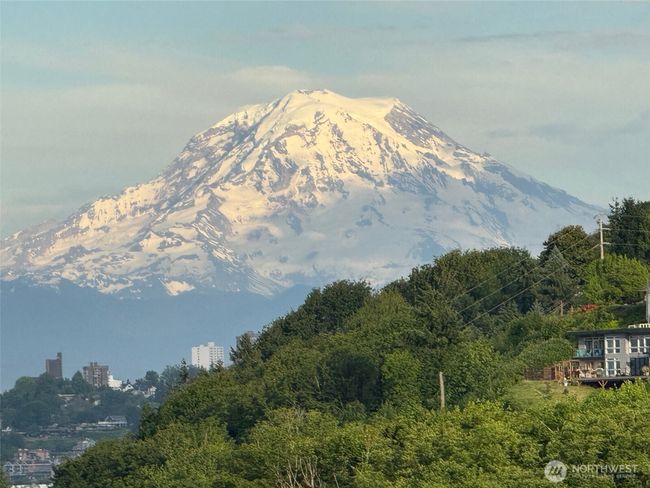 Absolutely breathtaking, you won't want to miss this. | Image 16