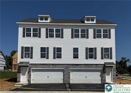 233 Winding Rd, Forks Twp, PA, 18040-8808 | Card Image