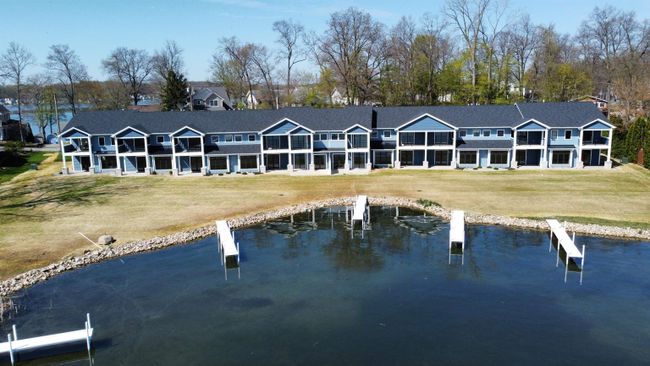 27 Lane 345 Crooked Lk, Condo with 3 bedrooms, 3 bathrooms and null parking in Angola IN | Image 31