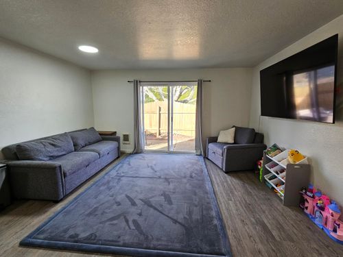 2240 Maplewood Dr S, Salem, OR, 97306-2319 | Card Image