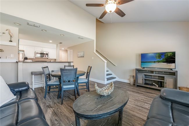 UNIT-1007 - 715 Beach Access Road 1 A, Condo with 2 bedrooms, 2 bathrooms and null parking in Port Aransas TX | Image 5