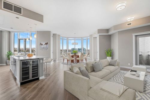 1205-32 Varsity Estates Cir Nw, Calgary, AB, T3A2Y1 | Card Image