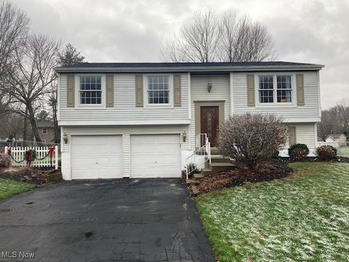 261 N Colonial, Cortland, OH, 44410 | Card Image