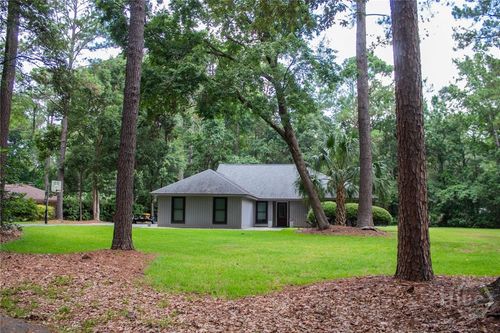 16 Old Martin Ln, Richmond Hill, GA, 31324-5135 | Card Image