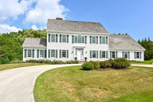 200 E Ravine Dr, Mequon, WI, 53092-5888 | Card Image