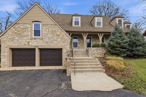2746 Sw Macvicar Ave, Topeka, KS, 66611-1703 | Card Image
