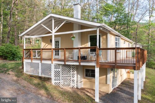 455 Huckleberry Dr, GERRARDSTOWN, WV, 25420-3002 | Card Image
